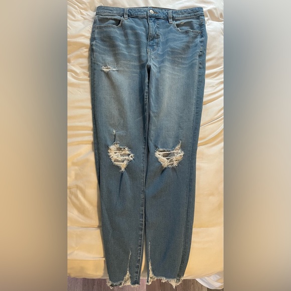 American Eagle The Dream Jean - Picture 2 of 3